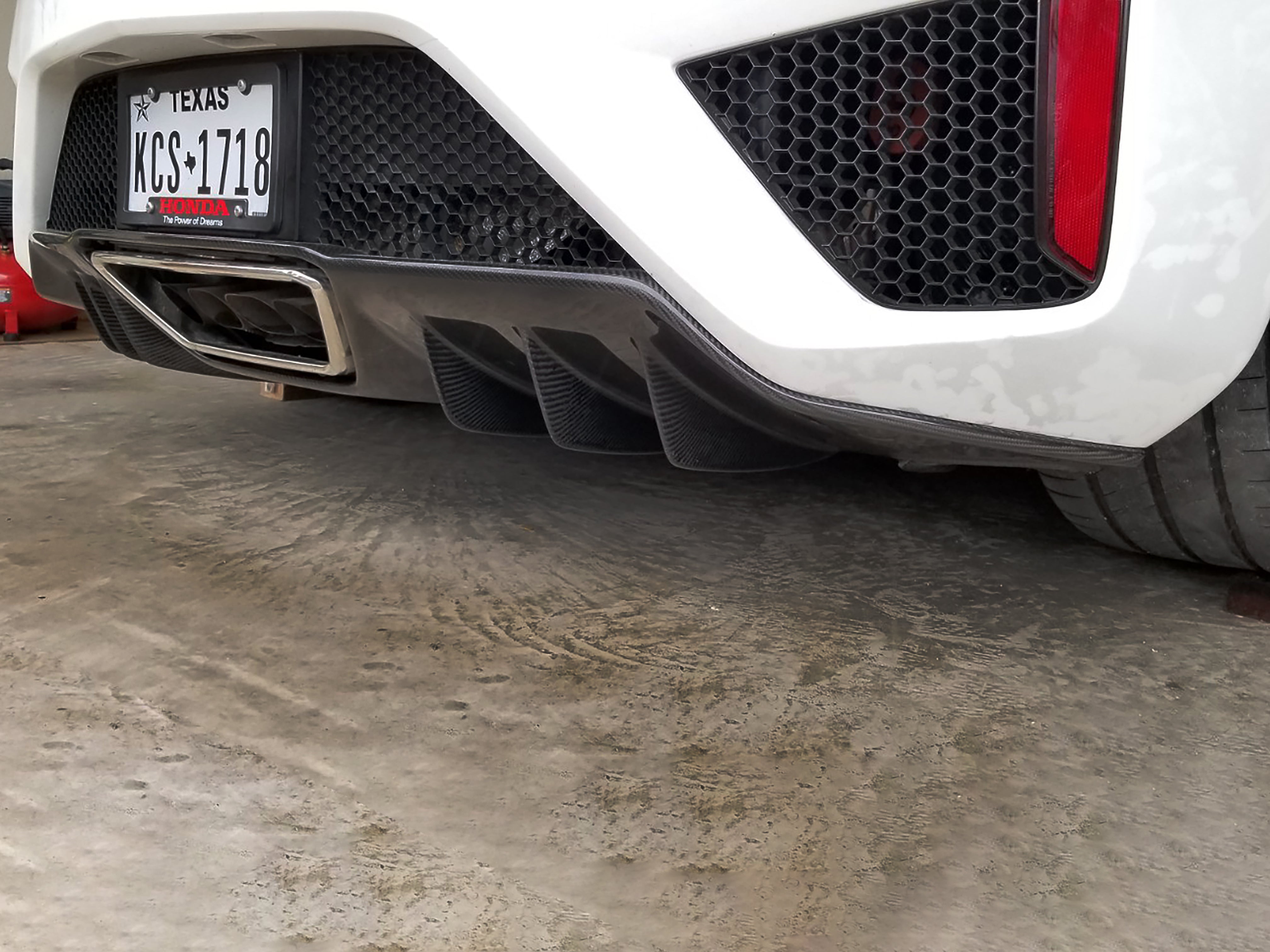 Acura NSX 17-21 Carbon Rear Valance/Diffuser OE Style – Pride Carbon